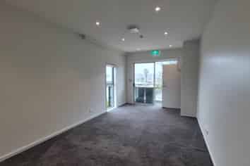 STANMORE BAY LIVE AND WORK
