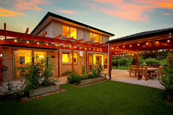 13 Glory Way, Buckland