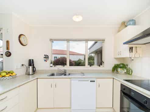 18 Dalfield Place, Highbury