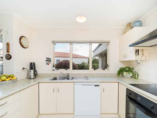 18 Dalfield Place, Highbury