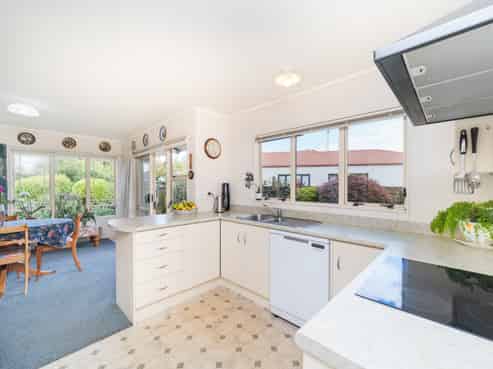 18 Dalfield Place, Highbury