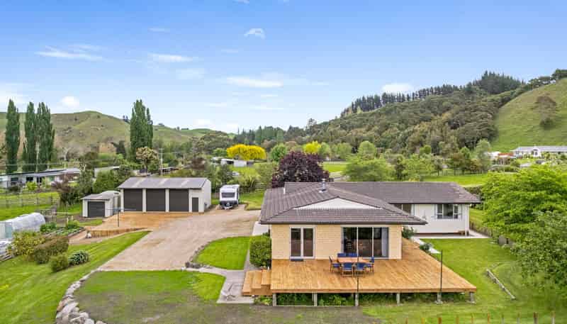 1038 State Highway 4, Parikino