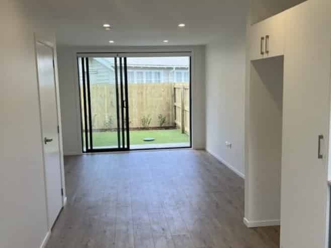 4/127 Luke Street, Otahuhu