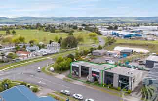 Modern Ashwood Ave Investments 