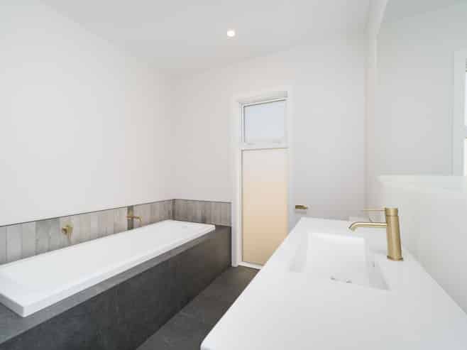 42C Batt Street, West End