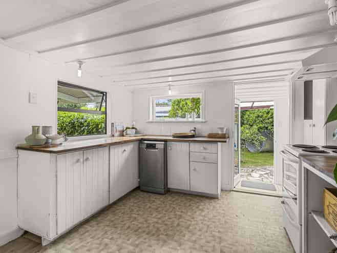 15b Pearson Street, Mangawhai