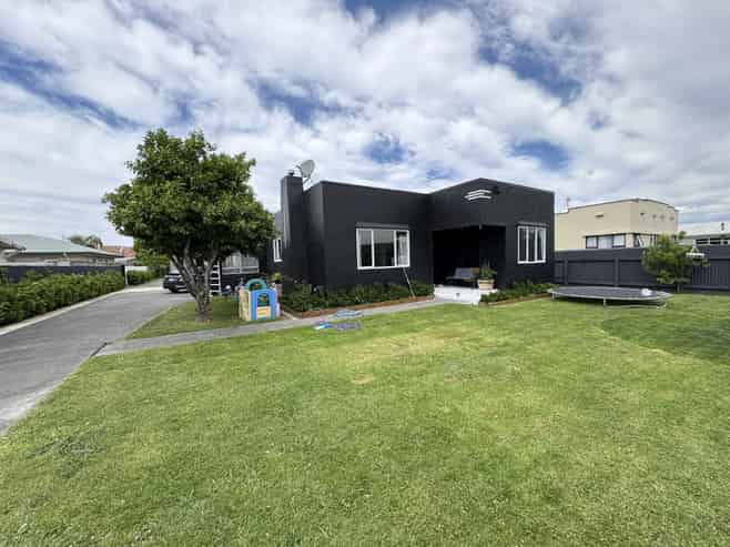 604b Elm Road, Akina