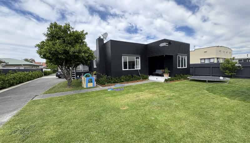 604b Elm Road, Akina