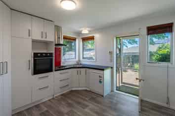 2/179 Dunbars Road, Halswell