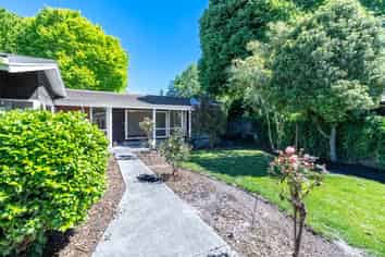 2/179 Dunbars Road, Halswell