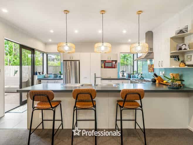 24 Natusch Road, Belmont