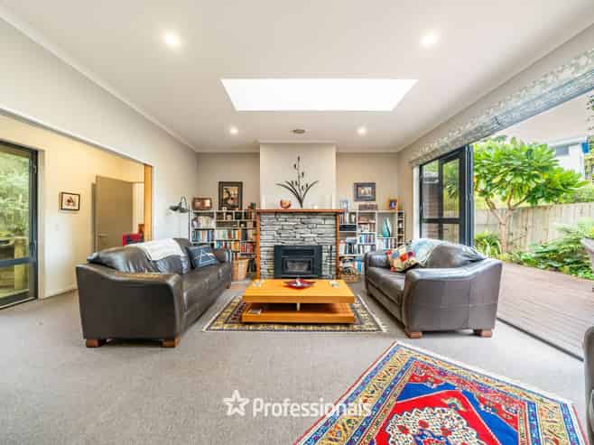 24 Natusch Road, Belmont