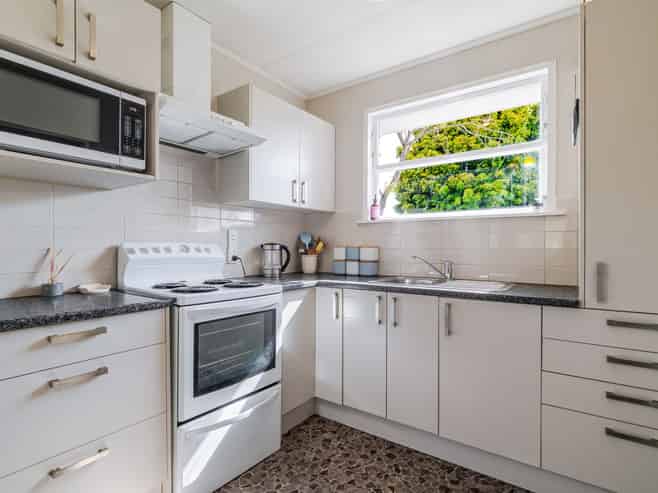 61 Bryant Street, Takaro