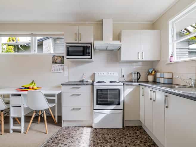 61 Bryant Street, Takaro