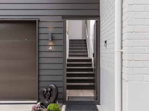 4/102 Howell Avenue, Riverlea