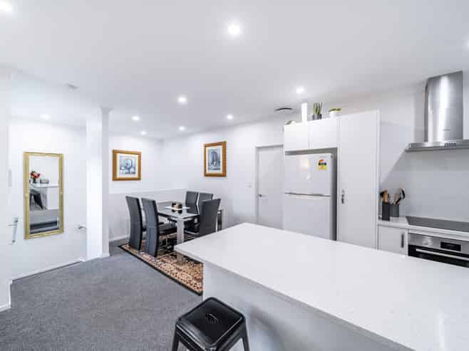 4/102 Howell Avenue, Riverlea