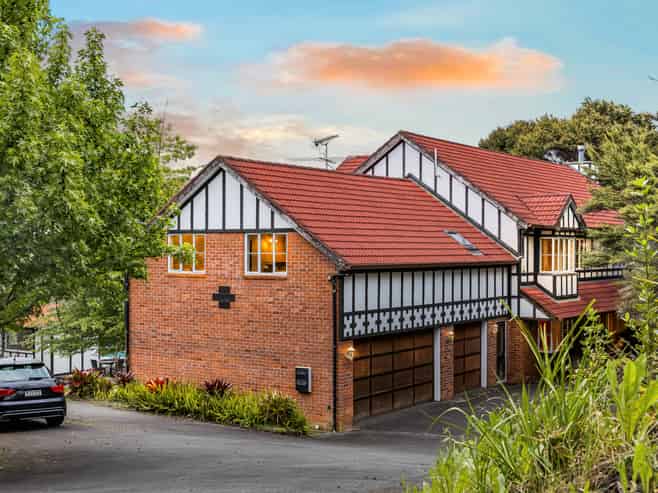 233 Paremoremo Road, Lucas Heights