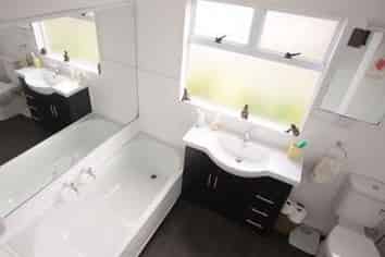 28 Hinton Avenue, Forest Lake