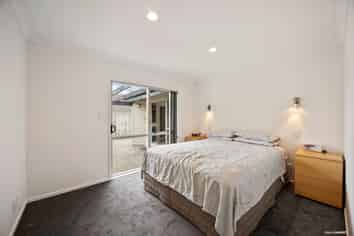 18 Andrusha Place, Flat Bush