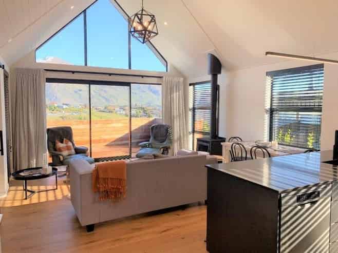 22 McNeil Crescent, Wanaka