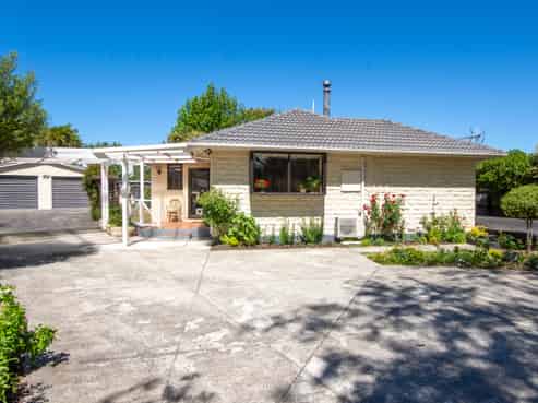 5 Collins Drive, Waikuku Beach