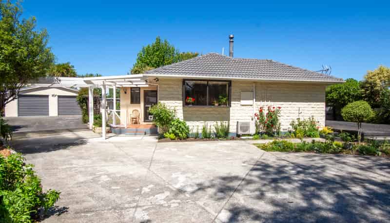 5 Collins Drive, Waikuku Beach