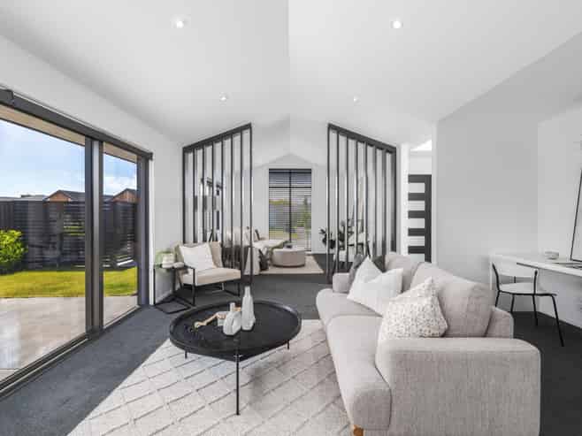 20 Selfe Crescent, Burwood