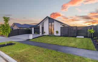 20 Selfe Crescent, Burwood