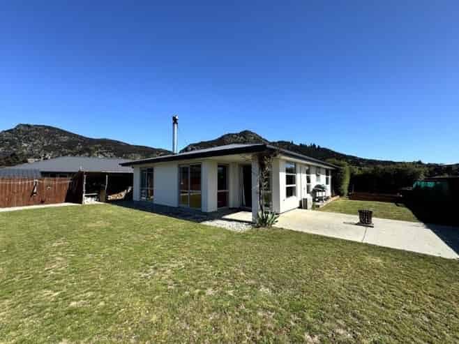 23 Marbleleaf Lane, Albert Town