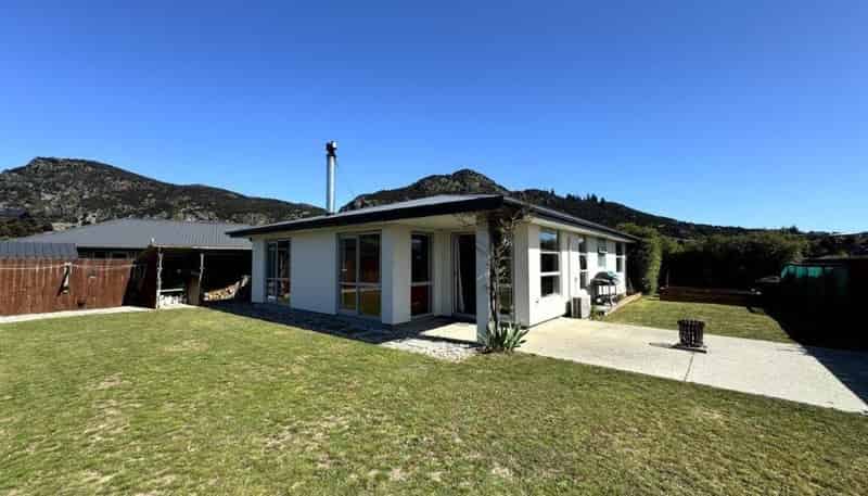 23 Marbleleaf Lane, Albert Town