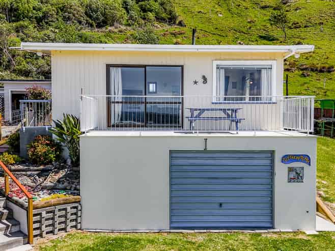 265 Mataikona Road, Mataikona