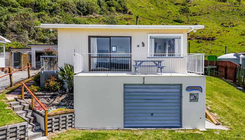 265 Mataikona Road, Mataikona