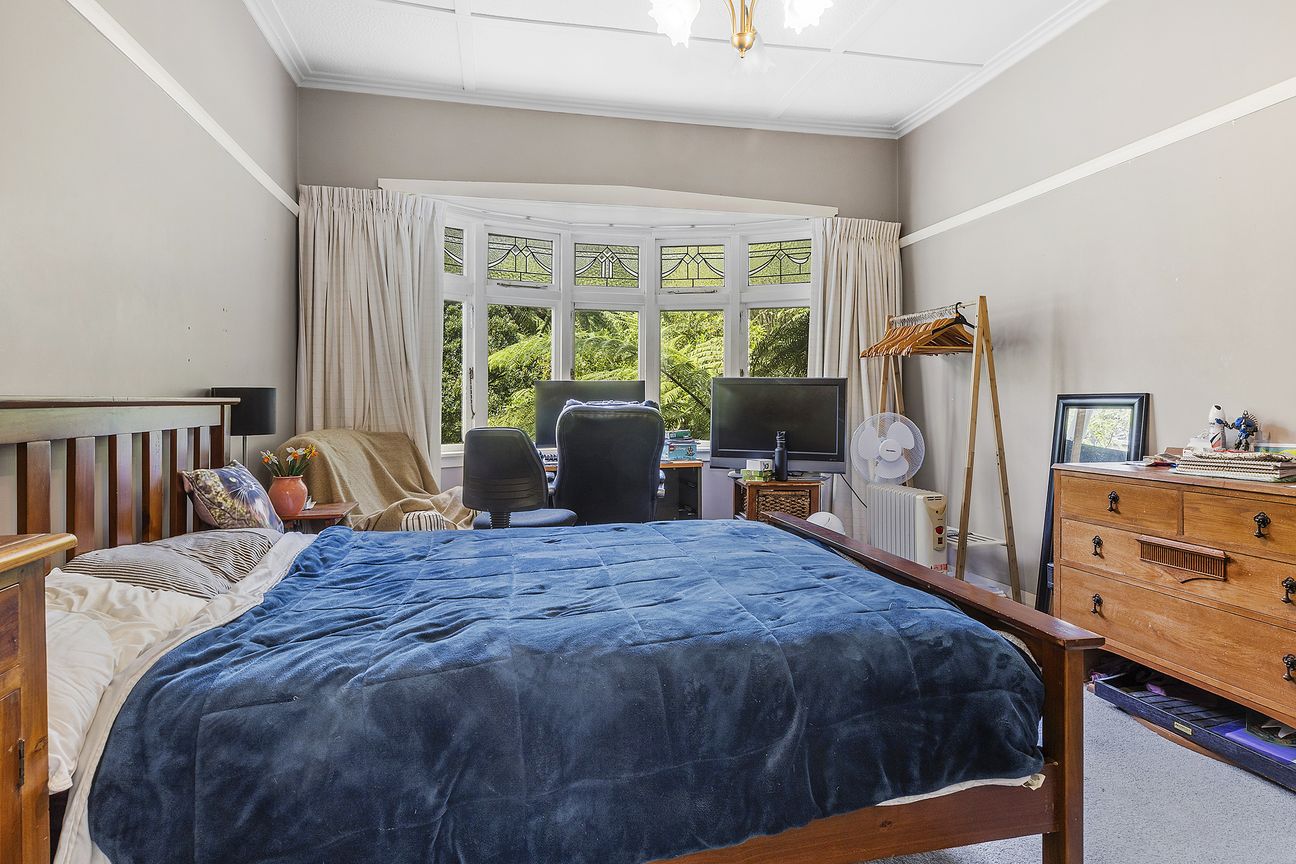Spacious Grounds with Exceptional Future Potential - Aanzicht 6