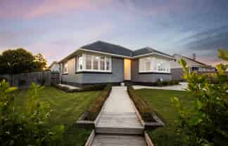 104 Clyde Crescent, Roslyn