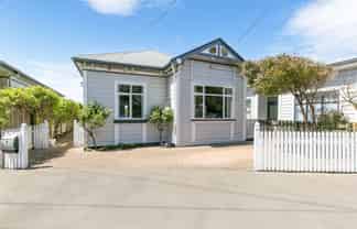 59 Queens Drive, Lyall Bay