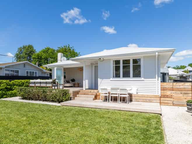 12 Nimon Street, Havelock North