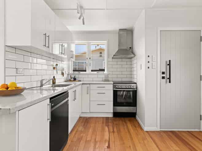 12 Nimon Street, Havelock North