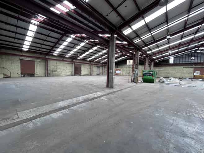 Large High Stud Industrial Warehouse