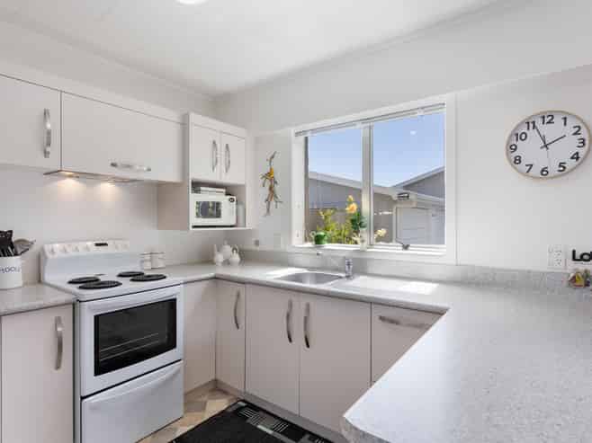 1/6 Webster Street, Westown