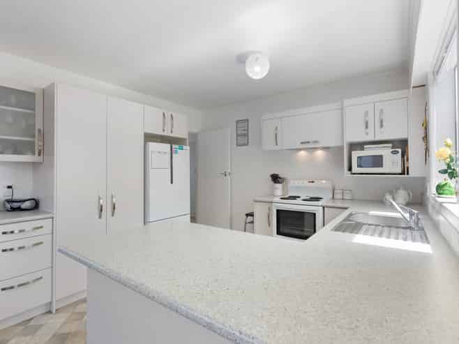 1/6 Webster Street, Westown