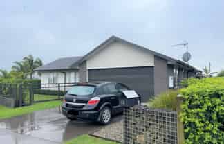 44 Benmore Crescent, Pyes Pa