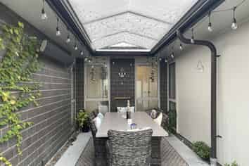 44 Benmore Crescent, Pyes Pa