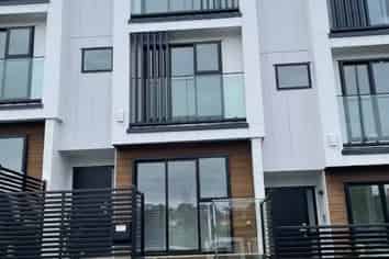 12/32 Karori Crescent, Orakei