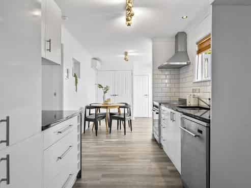 104 Forfar Street, Saint Albans