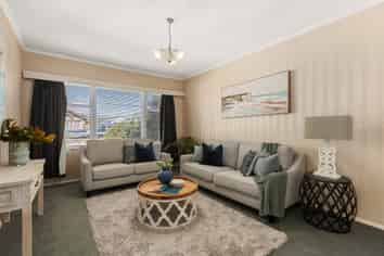 100 Yule Street, Lyall Bay