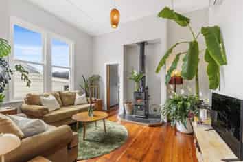 95 Te Wharepouri Street, Berhampore