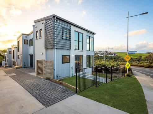 Lot 1, 4/1090 Beach Road, Long Bay