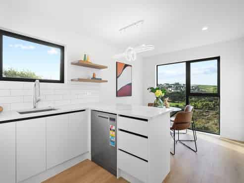 Lot 1, 4/1090 Beach Road, Long Bay