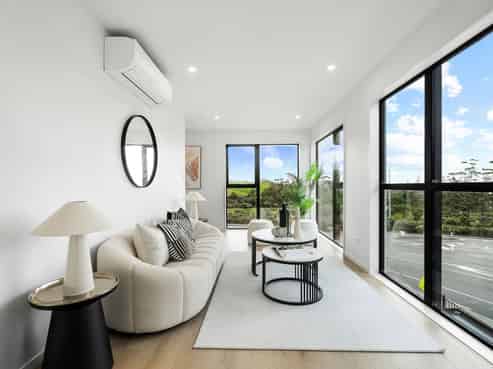 Lot 1, 4/1090 Beach Road, Long Bay