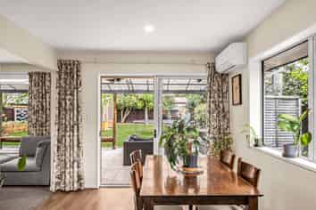 43 Gladstone Road, Woodend